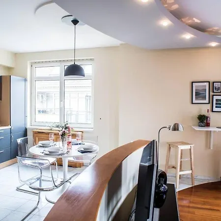 4-Room Home With Aircon And Balcony Free Parking Budapest Exterior photo