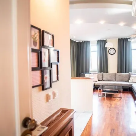 4-Room Home With Aircon And Balcony Free Parking Budapest Exterior photo
