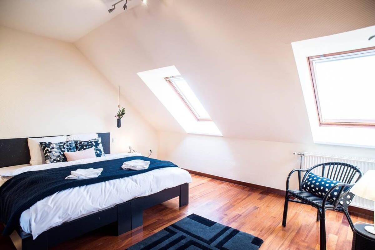 Apartment 4-room With Aircon And Balcony Free Parking