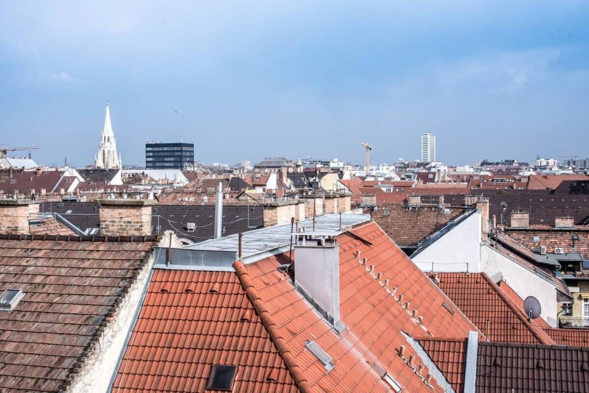 Appartement 4-room With Aircon And Balcony Free Parking *