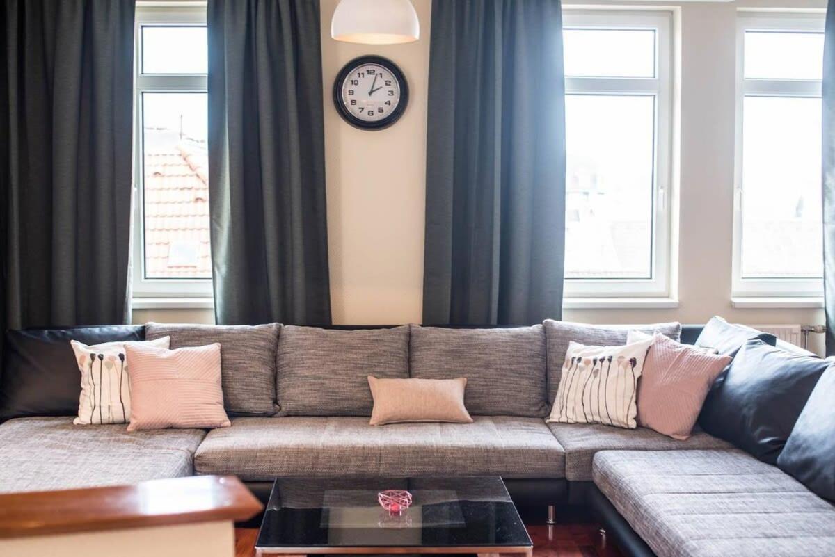 4-room With Aircon And Balcony Free Parking * Boedapest